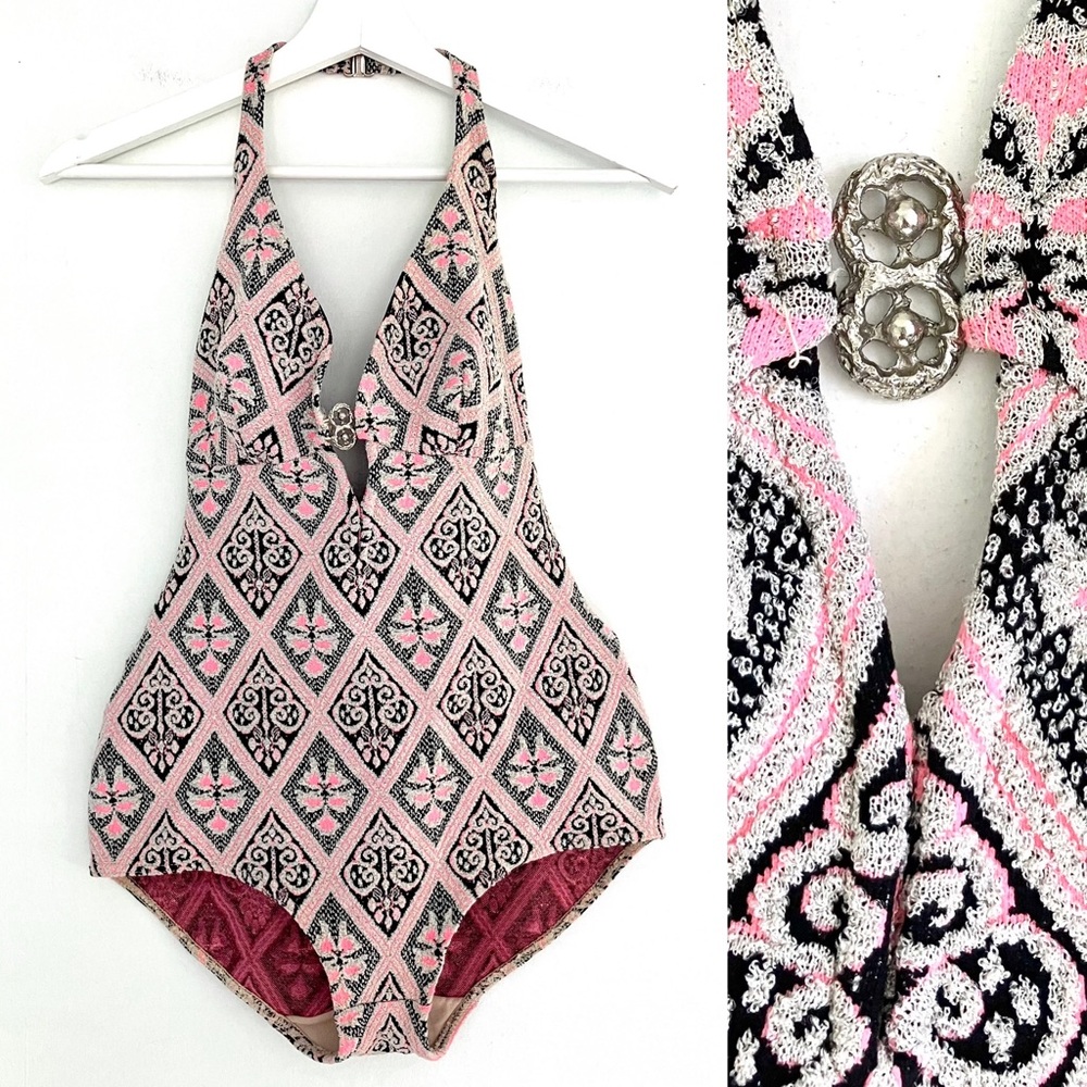 Vintage 60’s textured psychedelic halter one piece swimsuit bathing suit